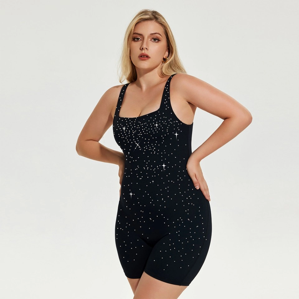 Comfort crotch seam and anti-rolling hem details of curvy shapewear