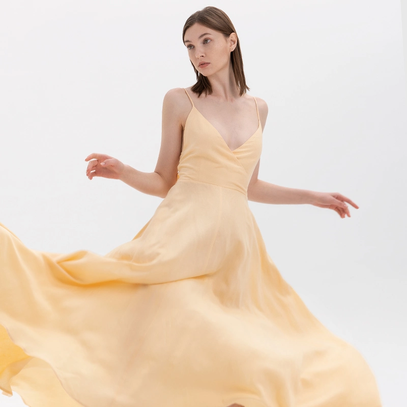 flowy-flared-linen-skirt-motion-shot