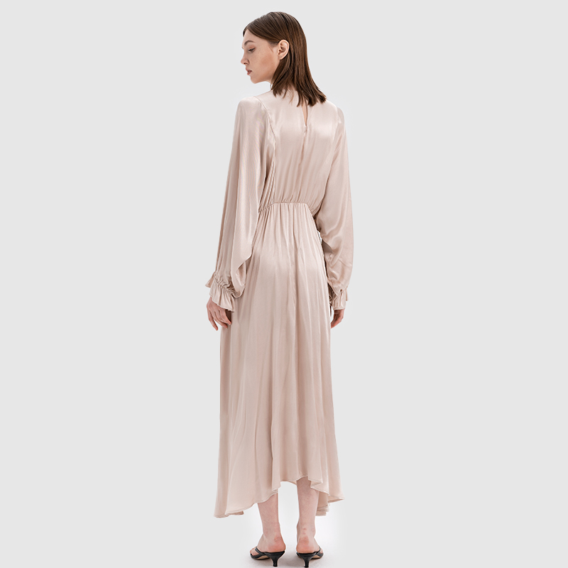 high-waisted-gathered-elastic-dress-detail
