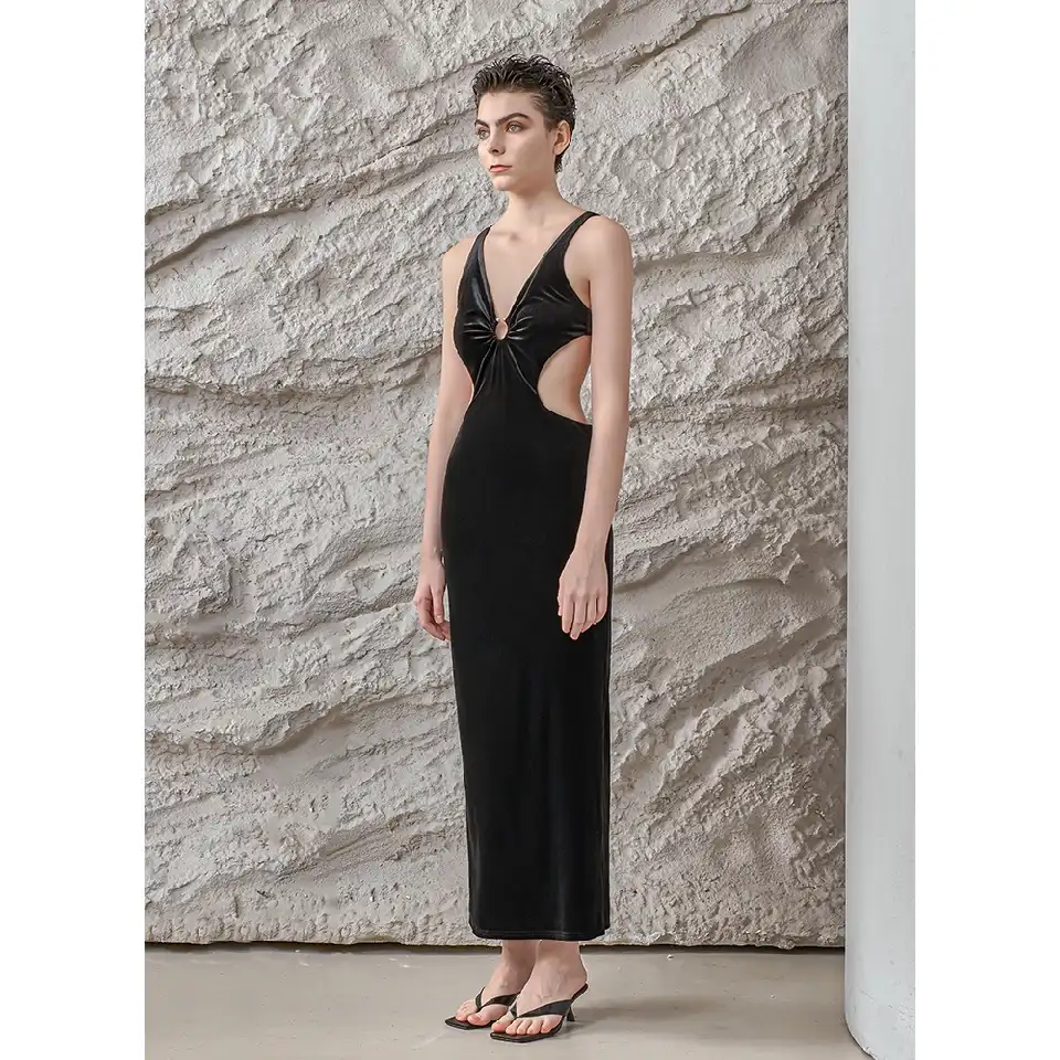 avant-garde-velvet-column-dress-fabric-texture