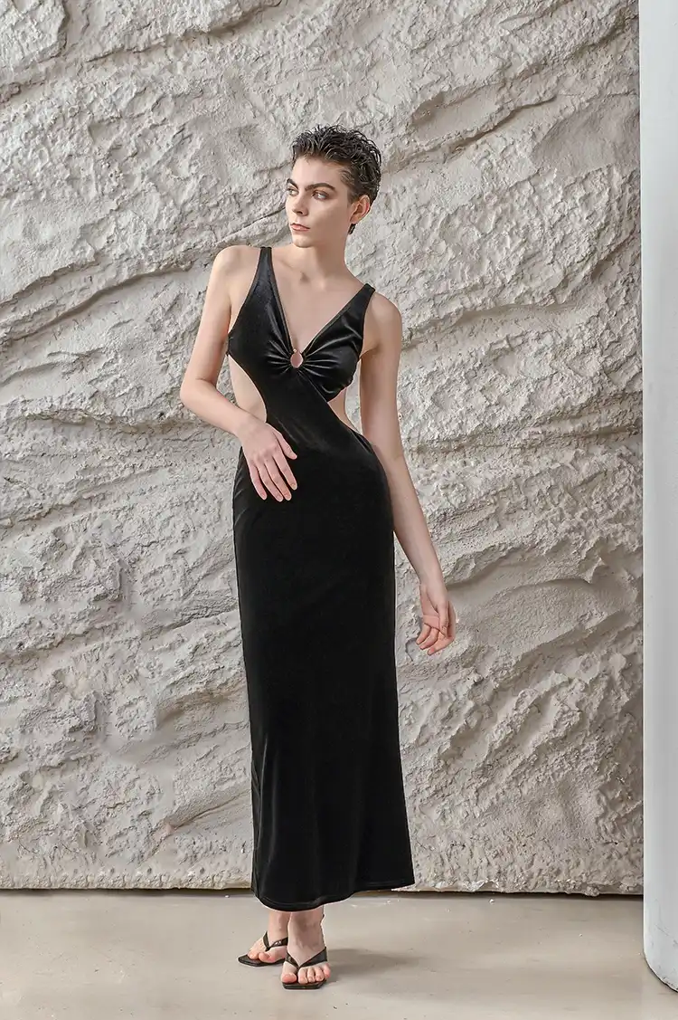 high-end-party-dress-black-velvet-on-model