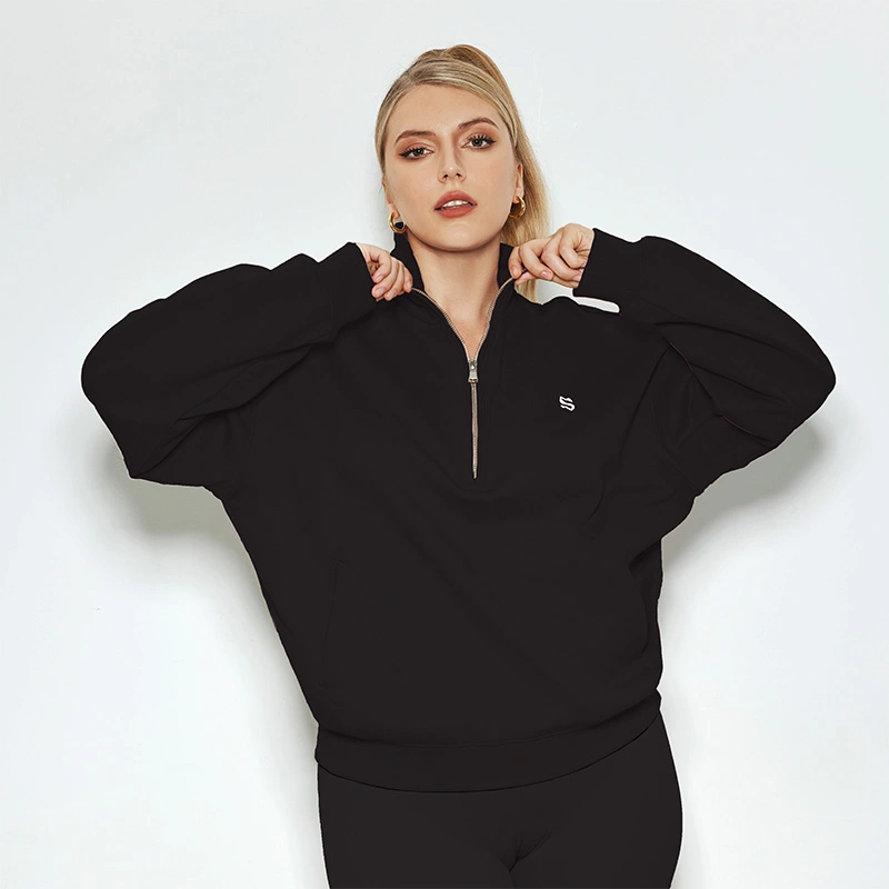 curvy-loungewear-sweatshirt-top-model-look