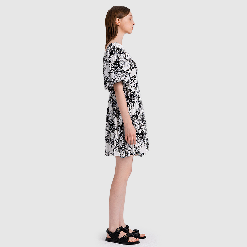 Puff Sleeves & Comfortable Fit