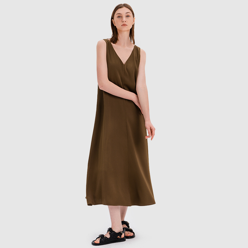 Elegant Minimalist Silhouette