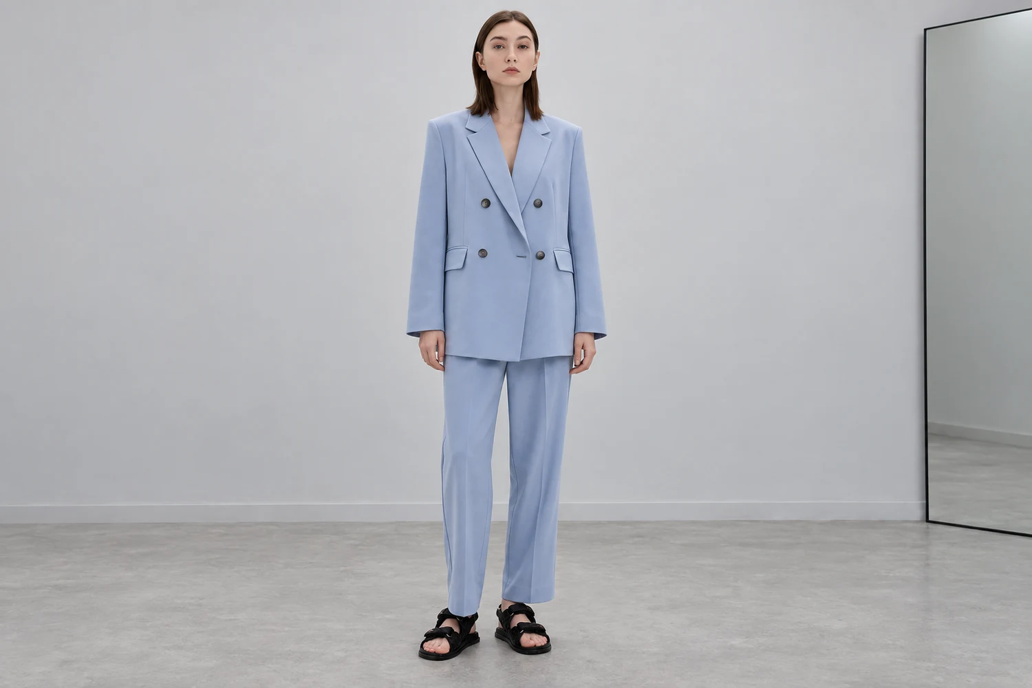 How to Select a Minimalist Light Blue Women's Pant Suit?